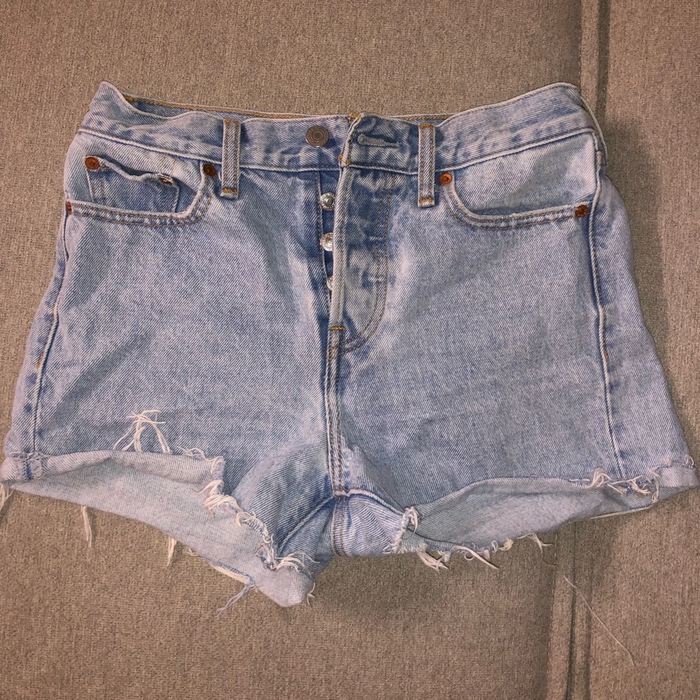 Levi’s Wedgie Fit Shorts